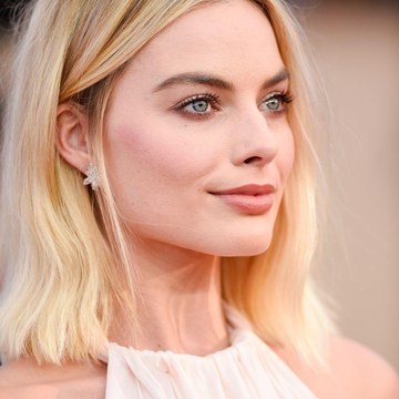 Margot Robbie - Magazine and Celebrity Portraits Collection in celebportraits_fmapm8iejejf1.jpeg - hidden celebrity photo